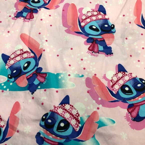 Disney Stitch Scrub top, Large, 2 front pockets - Picture 2 of 12